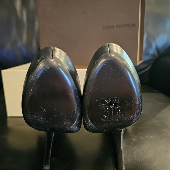 Louis Vuitton "oh really" black leather stilettos - Picture 4 of 8